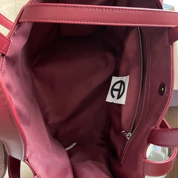 Telfar Burgandy Medium - Picture 3 of 3